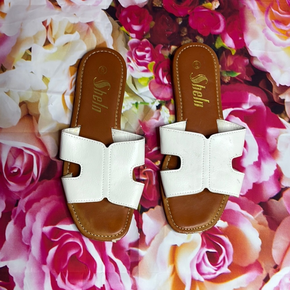 Sheln White Women's Sandals
